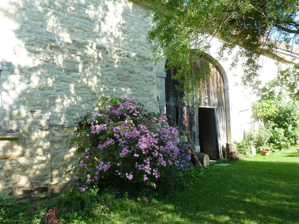 Le Vieux Velo Bed & Breakfast Chaptuzat Ruang foto